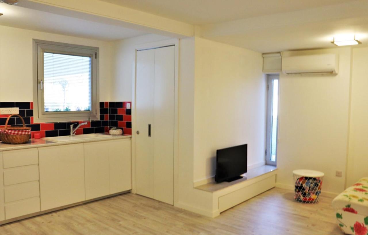 Red Cozy Stay Limisso Esterno foto